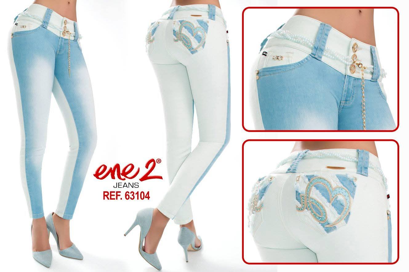 Jean Ultra Premium Bordado y Pedrería, con acabado de Lujo.