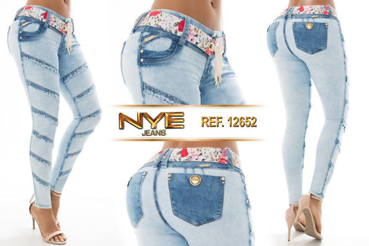 Jean Ultra Premium Bordado y Pedrería, con acabado de Lujo.