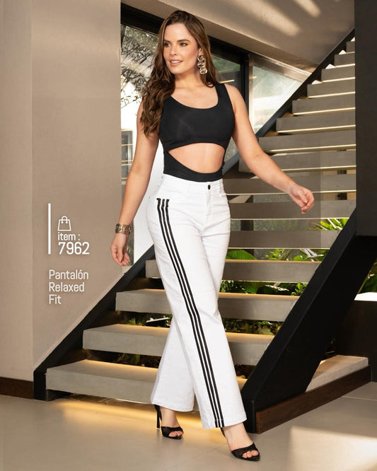 Pantalón Tela Gabardina - Acabado Premium - Corte Corazón - Denim Premium