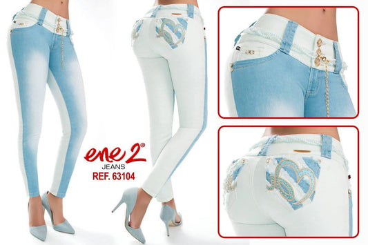 Jean Ultra Premium Bordado y Pedrería, con acabado de Lujo.