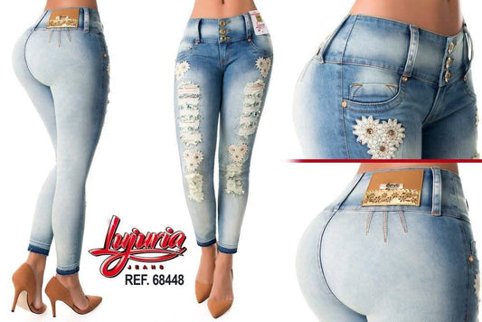 Jean Ultra Premium Bordado y Pedrería, con acabado de Lujo.